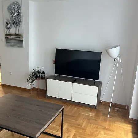 Ambient Apartment *