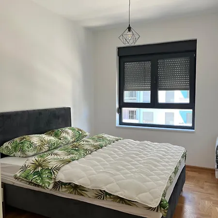 Ambient Apartment *