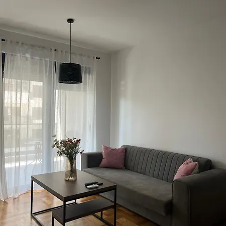 Ambient Apartment *